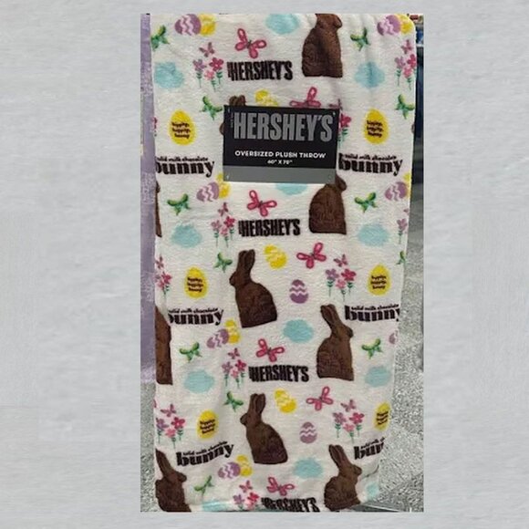 Hershey's Bunny Oversized Plush Throw Blanket Measures 50 x 70 in - Picture 2 of 2